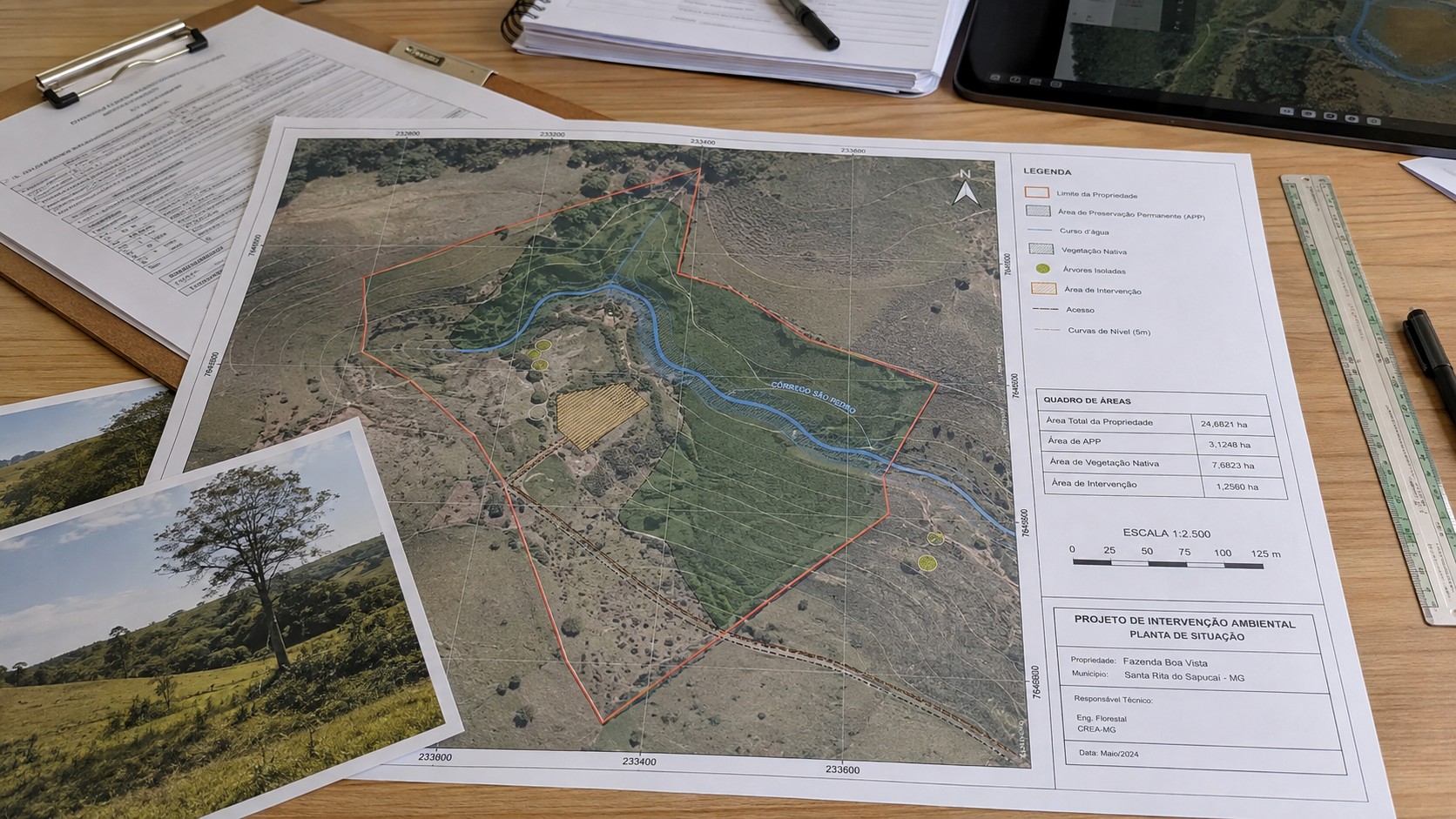 Planta Topográfica sobreposta em foto de satélite, fotos e formulário para regularização de intervenção ambiental.